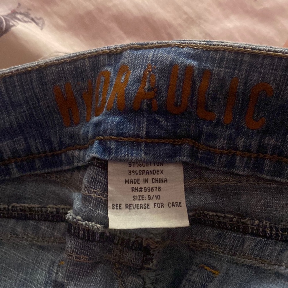 Hydraulic Capris jeans